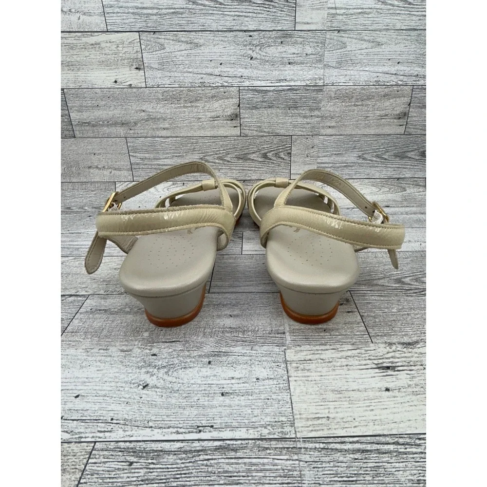 SAS Tripad Comfort Womens 7.5 M Cream‎ Patent Leather Wedge Sandals Made in USA
